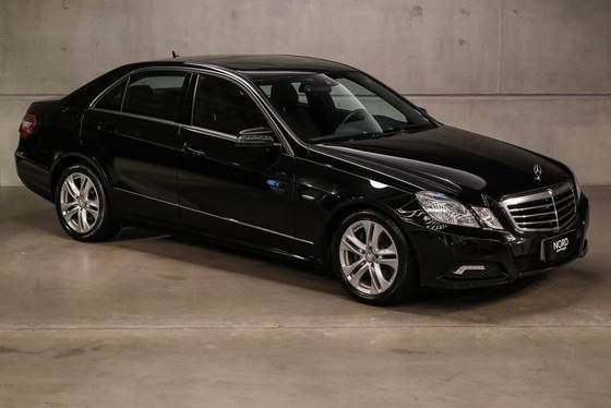 MERCEDES-BENZ E 350 3.5 AVANTGARDE V6 GASOLINA 4P AUTOMÁTICO MERCEDES-BENZ E 350 3.5 AVANTGARDE V6 GASOLINA 4P AUTOMÁTICO